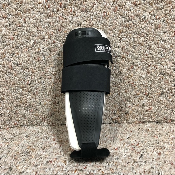 Ossur Formfit Inflatable Air Ankle Brace Stirrup Universal Adult Black White - Picture 2 of 15